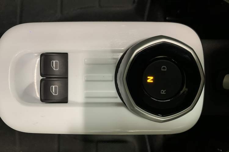 Used Geely Galaxy Panda 2025 210km Panda Rider Interior 5