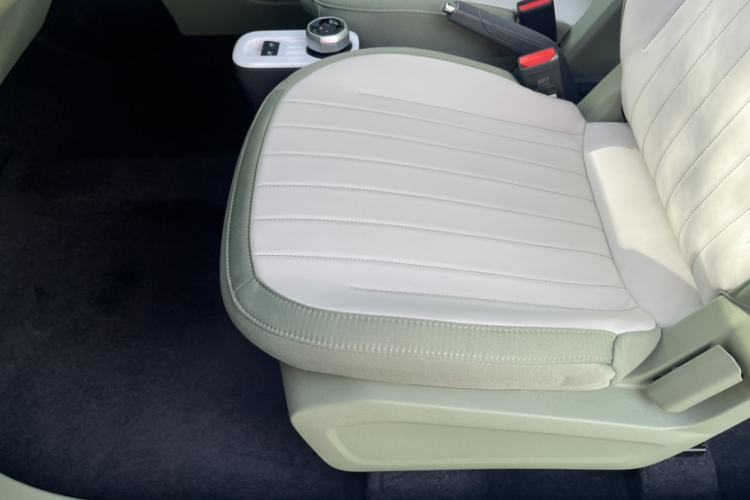 Used Geely Galaxy Panda 2025 210km Panda Rider Interior 6