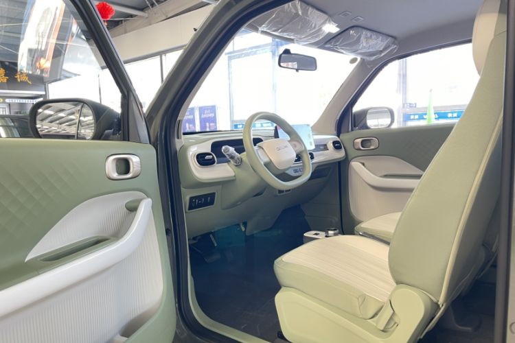 Used Geely Galaxy Panda 2025 210km Panda Rider Interior 7