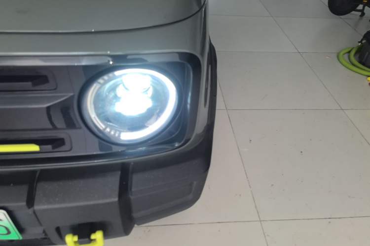 Used Geely Galaxy Panda 2025 210km Panda Rider Left Front Headlight