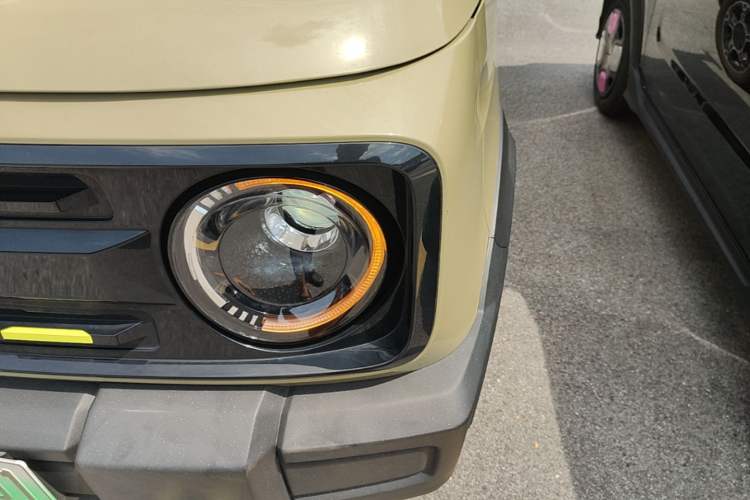 Used Geely Galaxy Panda 2025 210km Panda Rider Left Front Headlight
