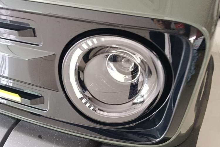 Used Geely Galaxy Panda 2025 210km Panda Rider Left Front Headlight