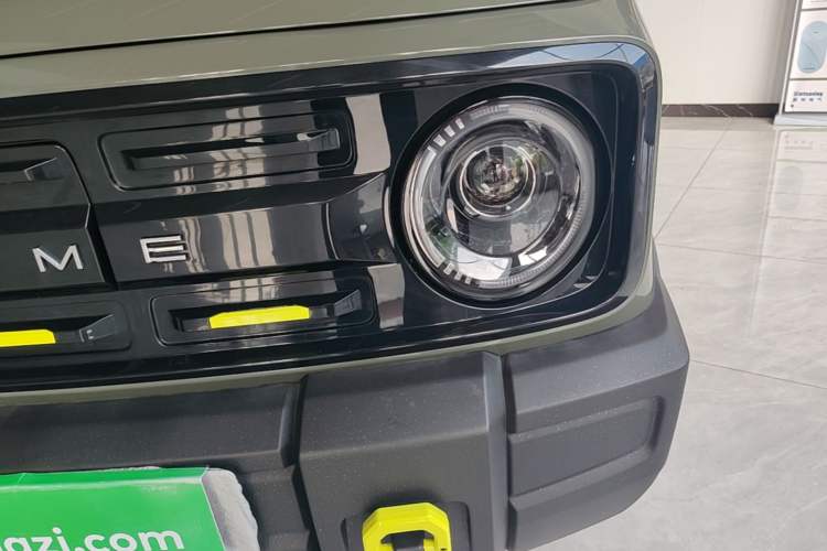 Used Geely Galaxy Panda 2025 210km Panda Rider Left Front Headlight