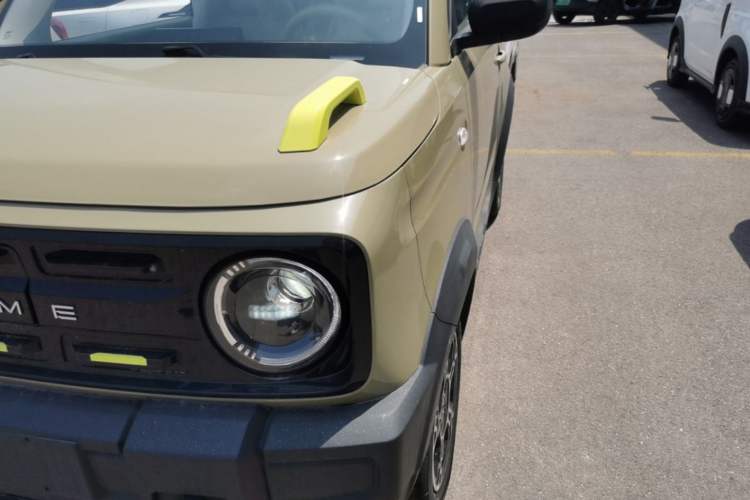 Used Geely Galaxy Panda 2025 210km Panda Rider Left Front Headlight