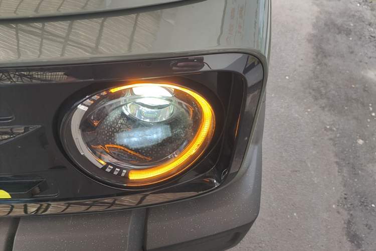 Used Geely Galaxy Panda 2025 210km Panda Rider Left Front Headlight
