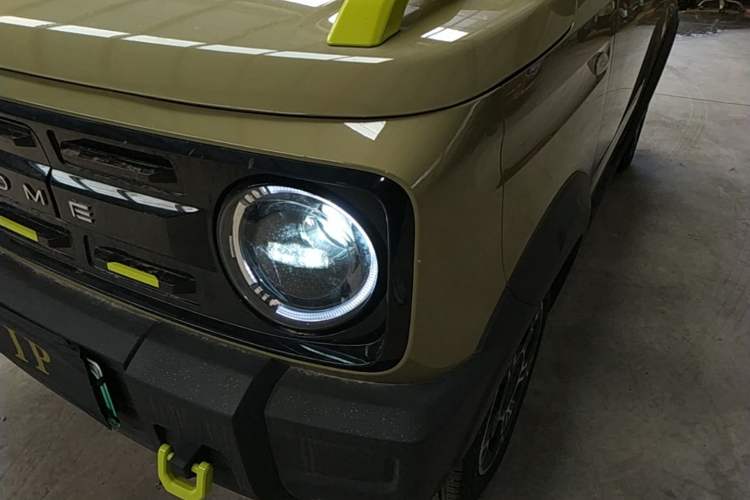 Used Geely Galaxy Panda 2025 210km Panda Rider Left Front Headlight