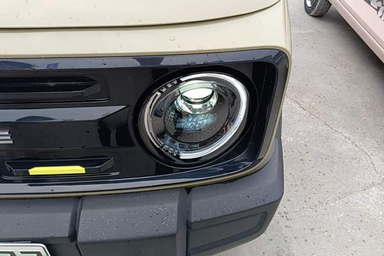 Used Geely Galaxy Panda 2025 210km Panda Rider Left Front Headlight