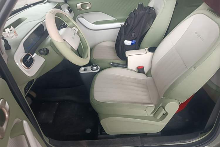 Used Geely Galaxy Panda 2025 210km Panda Rider Left Front Seat