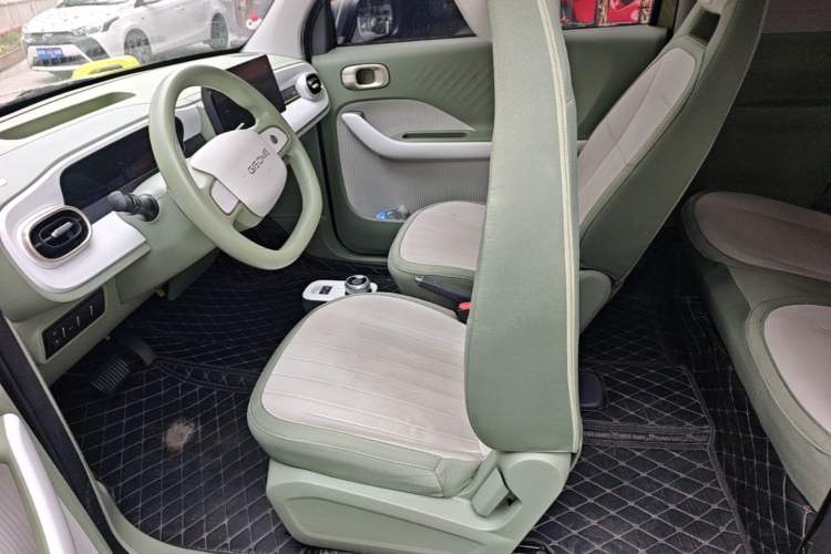 Used Geely Galaxy Panda 2025 210km Panda Rider Left Front Seat