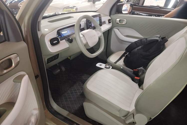 Used Geely Galaxy Panda 2025 210km Panda Rider Left Front Seat