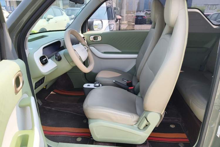 Used Geely Galaxy Panda 2025 210km Panda Rider Left Front Seat