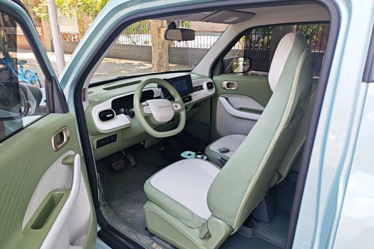 Used Geely Galaxy Panda 2025 210 km – Yuanqi Bear Left Front Seat