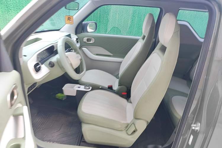 Used Geely Galaxy Panda 2025 210km Panda Rider Left Front Seat