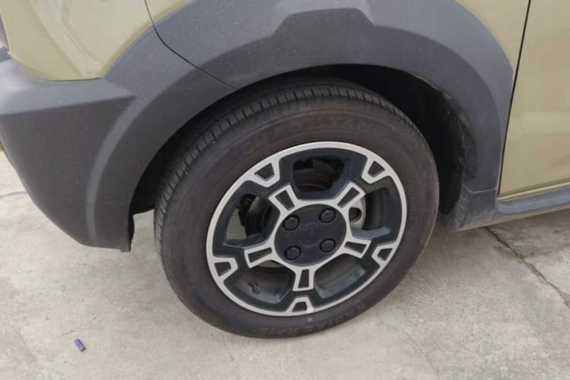 Used Geely Galaxy Panda 2025 210km Panda Rider Left Front Wheel Hub