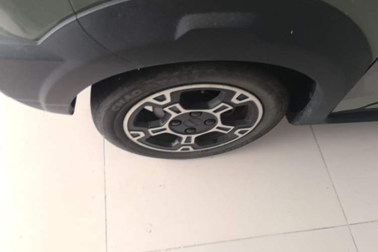 Used Geely Galaxy Panda 2025 210km Panda Rider Left Front Wheel Hub