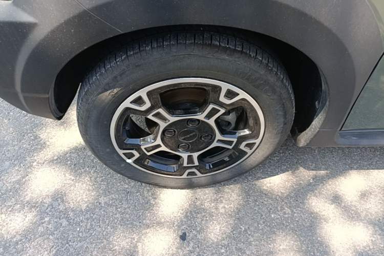 Used Geely Galaxy Panda 2025 210km Panda Rider Left Front Wheel Hub