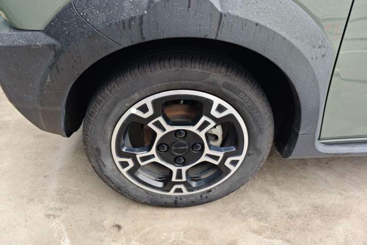 Used Geely Galaxy Panda 2025 210km Panda Rider Left Front Wheel Hub