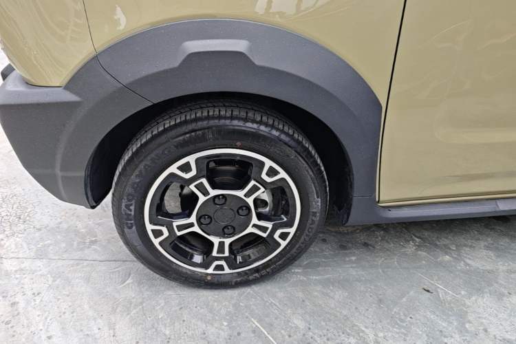 Used Geely Galaxy Panda 2025 210km Panda Rider Left Front Wheel Hub