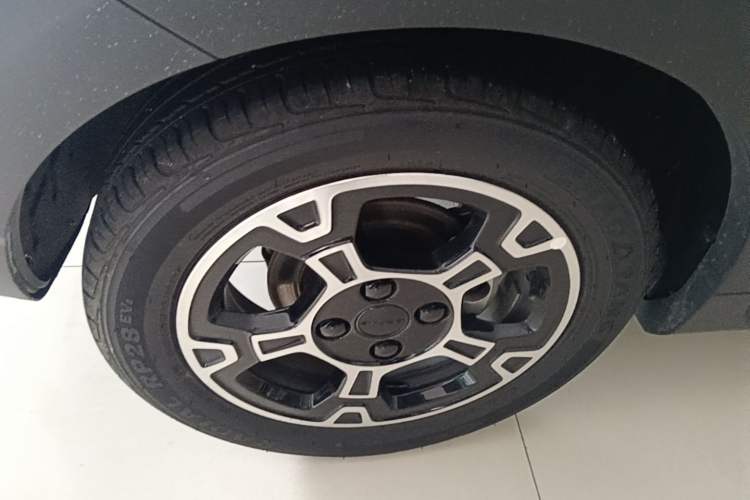 Used Geely Galaxy Panda 2025 210km Panda Rider Left Front Wheel Hub