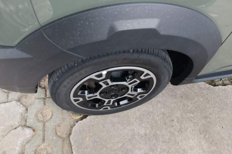 Used Geely Galaxy Panda 2025 210km Panda Rider Left Front Wheel Hub