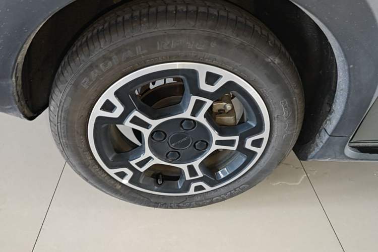 Used Geely Galaxy Panda 2025 210km Panda Rider Left Front Wheel Hub