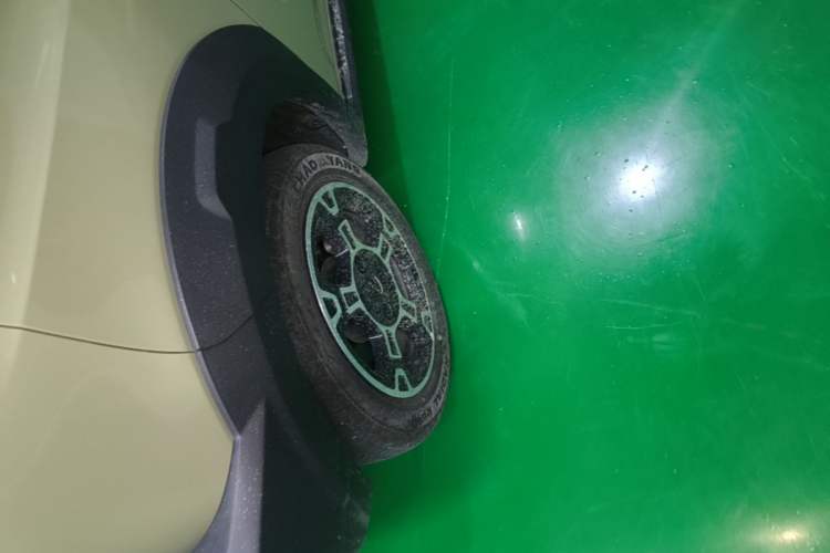 Used Geely Galaxy Panda 2025 210km Panda Rider Left Front Wheel Hub