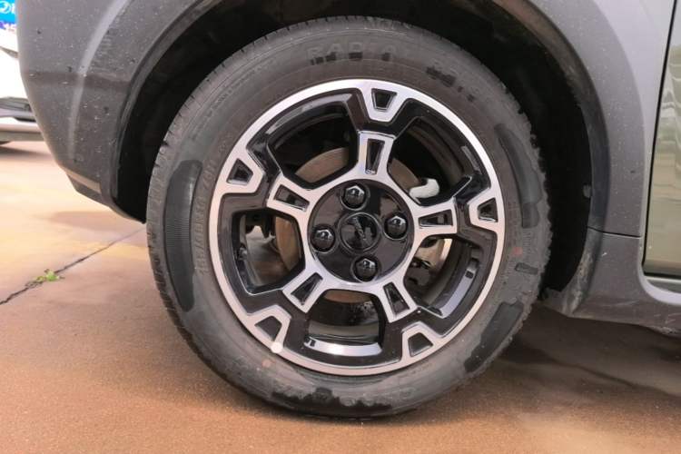 Used Geely Galaxy Panda 2025 210km Panda Rider Left Front Wheel Hub