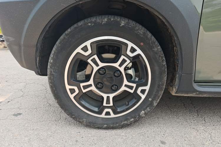 Used Geely Galaxy Panda 2025 210km Panda Rider Left Front Wheel Hub