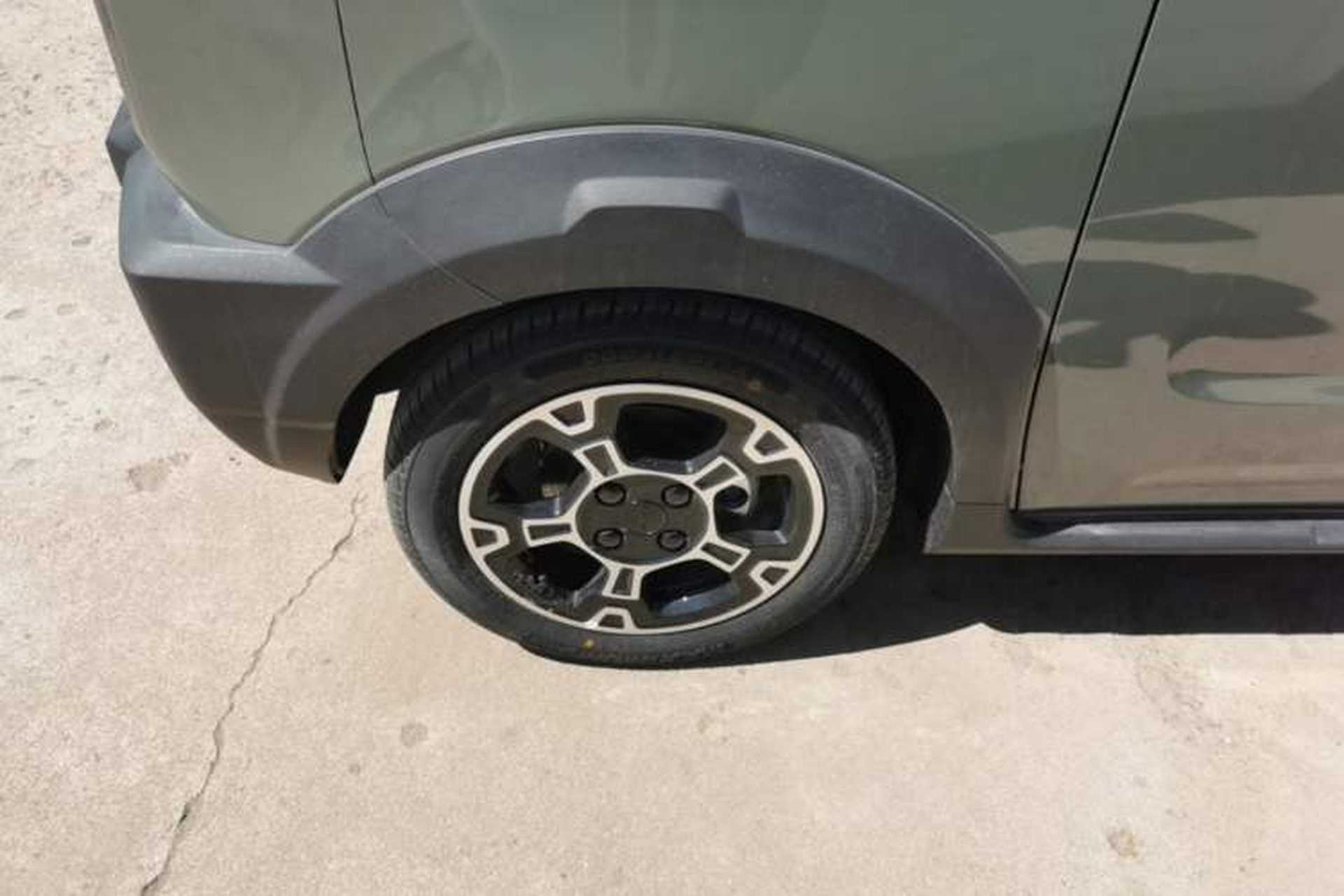 Used Geely Galaxy Panda 2025 210km Panda Rider Left Front Wheel Hub