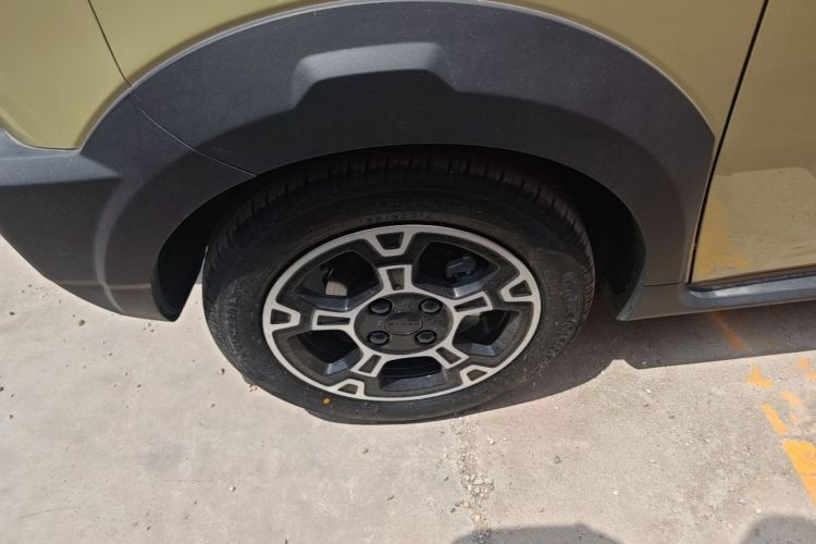 Used Geely Galaxy Panda 2025 210km Panda Rider Left Front Wheel Hub