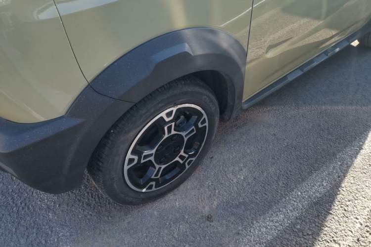 Used Geely Galaxy Panda 2025 210km Panda Rider Left Front Wheel Hub