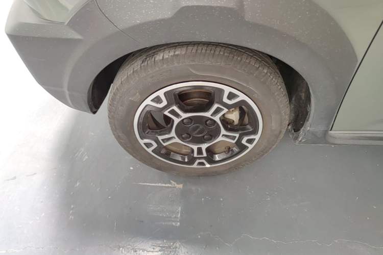 Used Geely Galaxy Panda 2025 210km Panda Rider Left Front Wheel Hub