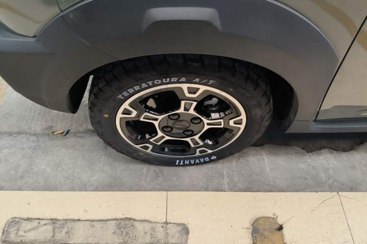 Used Geely Galaxy Panda 2025 210km Panda Rider Left Front Wheel Hub