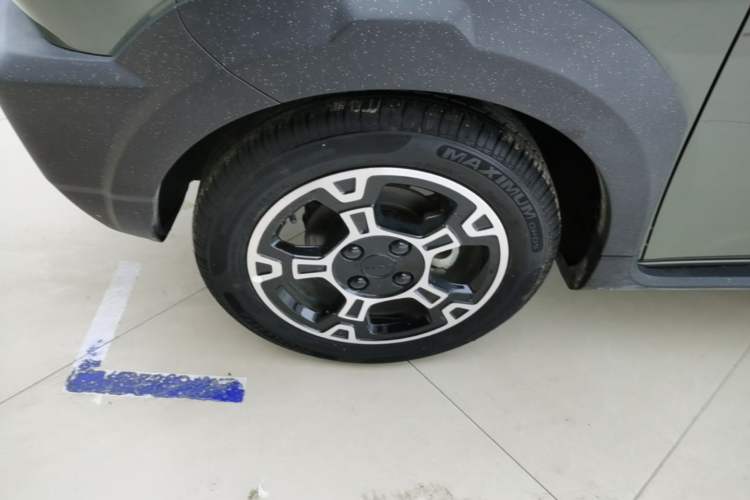 Used Geely Galaxy Panda 2025 210km Panda Rider Left Front Wheel Hub