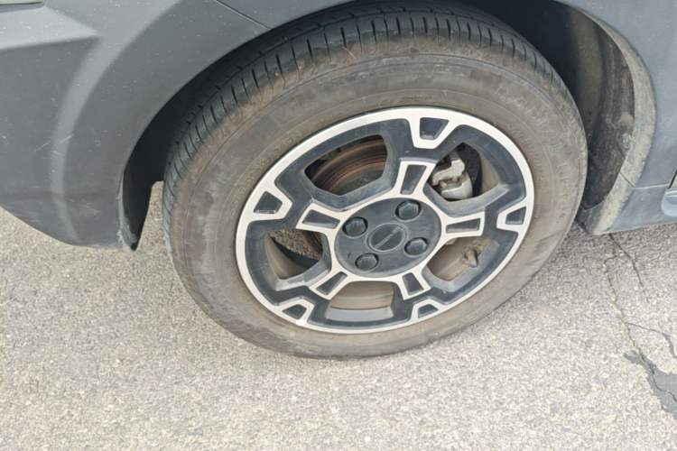 Used Geely Galaxy Panda 2025 210km Panda Rider Left Front Wheel Hub