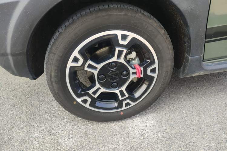 Used Geely Galaxy Panda 2025 210km Panda Rider Left Front Wheel Hub