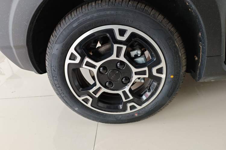 Used Geely Galaxy Panda 2025 210km Panda Rider Left Front Wheel Hub