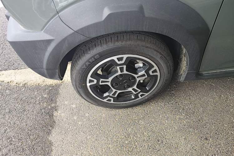 Used Geely Galaxy Panda 2025 210km Panda Rider Left Front Wheel Hub
