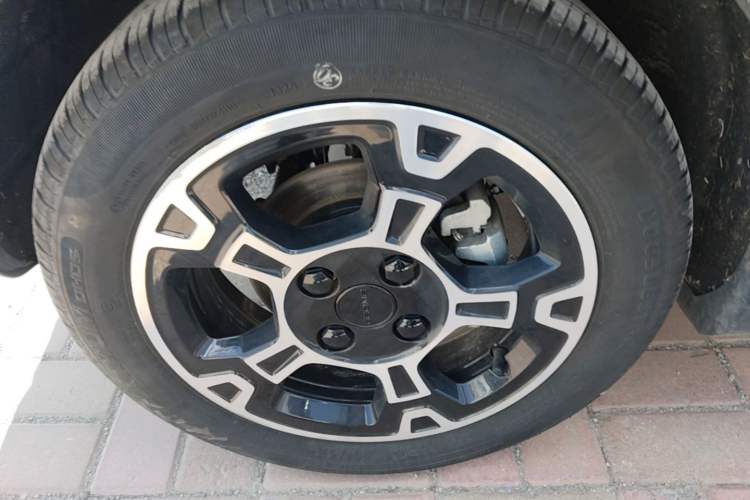 Used Geely Galaxy Panda 2025 210km Panda Rider Left Front Wheel Hub
