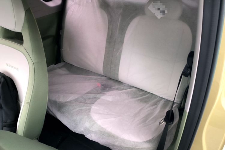 Used Geely Galaxy Panda 2025 210km Panda Rider Left Rear Seat