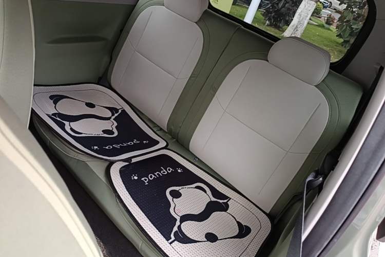 Used Geely Galaxy Panda 2025 210km Panda Rider Left Rear Seat