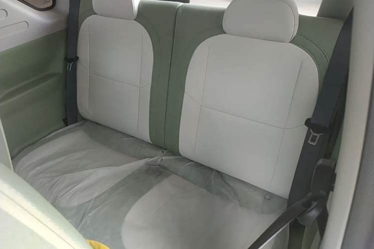 Used Geely Galaxy Panda 2025 210km Panda Rider Left Rear Seat