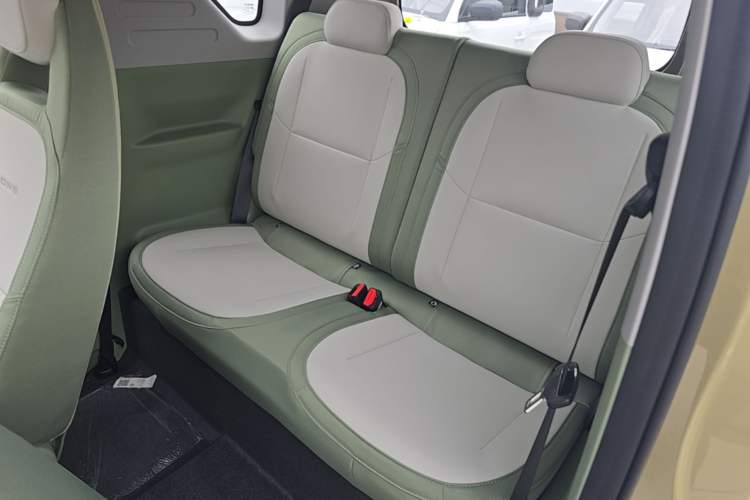 Used Geely Galaxy Panda 2025 210km Panda Rider Left Rear Seat