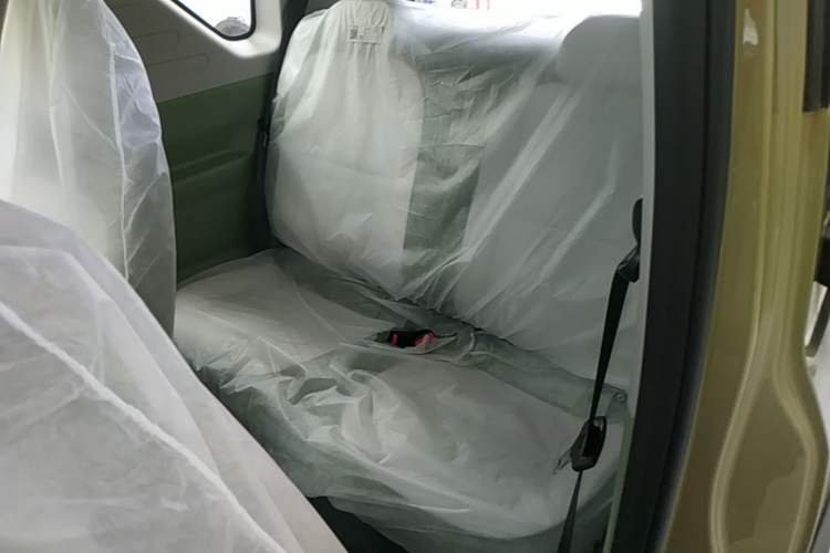 Used Geely Galaxy Panda 2025 210km Panda Rider Left Rear Seat