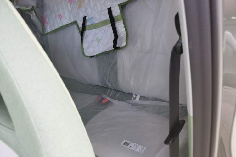 Used Geely Galaxy Panda 2025 210km Panda Rider Left Rear Seat