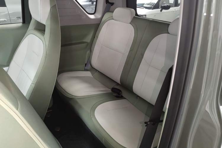 Used Geely Galaxy Panda 2025 210km Panda Rider Left Rear Seat