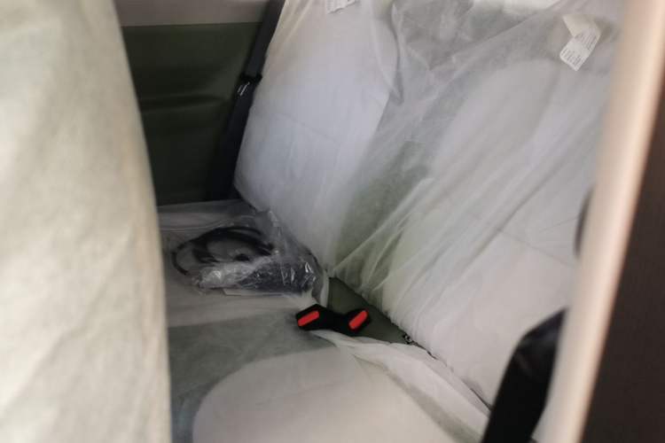 Used Geely Galaxy Panda 2025 210km Panda Rider Left Rear Seat