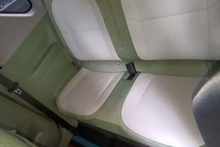 Used Geely Galaxy Panda 2025 210km Panda Rider Left Rear Seat