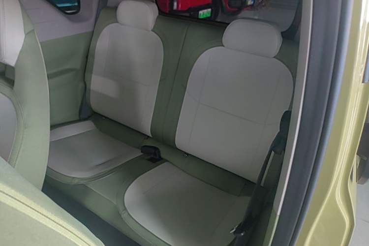 Used Geely Galaxy Panda 2025 210km Panda Rider Left Rear Seat