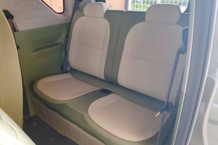 Used Geely Galaxy Panda 2025 210km Panda Rider Left Rear Seat